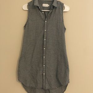 Black and white gingham collared sleeveless dress